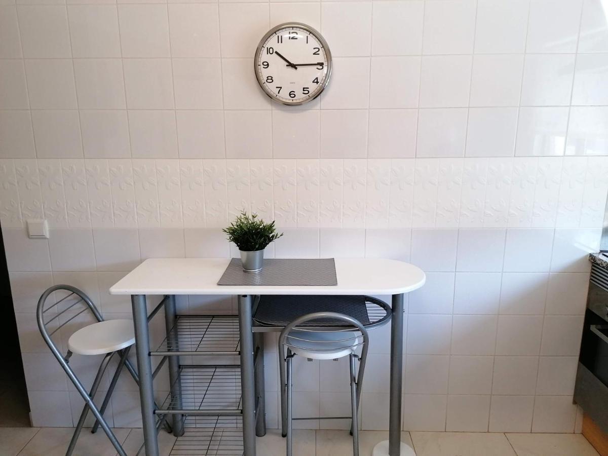 Bel Appartement: Coeur D'albufeira Près De Oura Apartment
